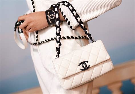 beg chanel murah online|chanel bag tangan.